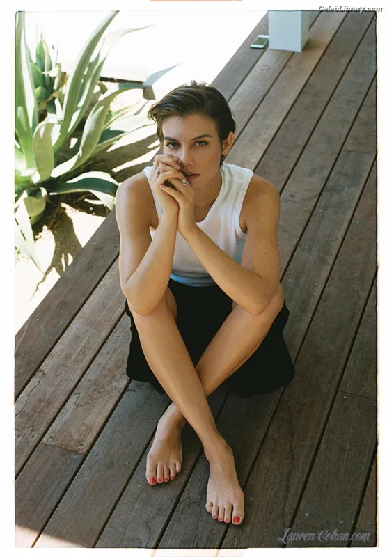 Lauren Cohan photo 24 of 433