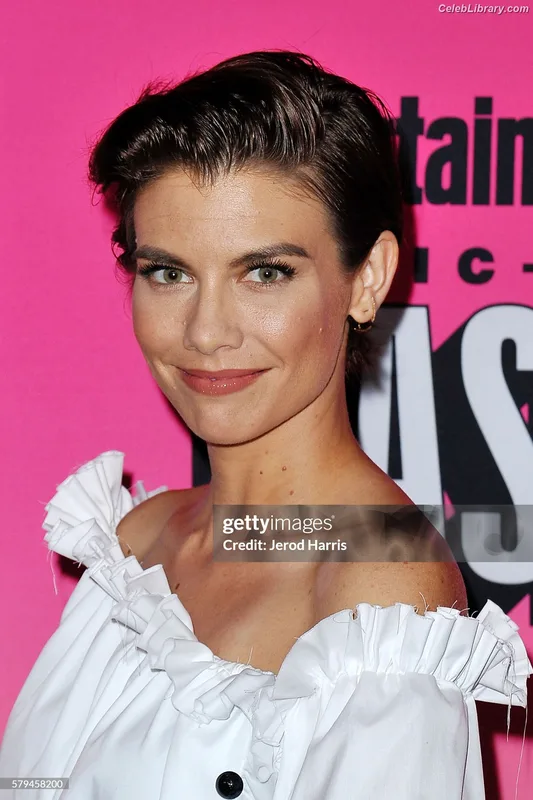 Lauren Cohan photo 6 of 433