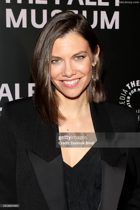 Lauren Cohan photo 8 of 433
