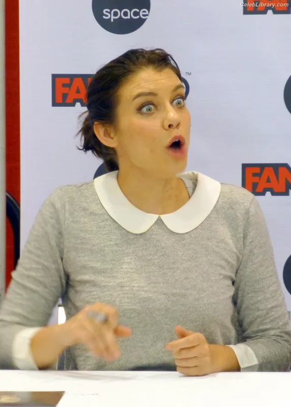 Lauren Cohan photo 14 of 433