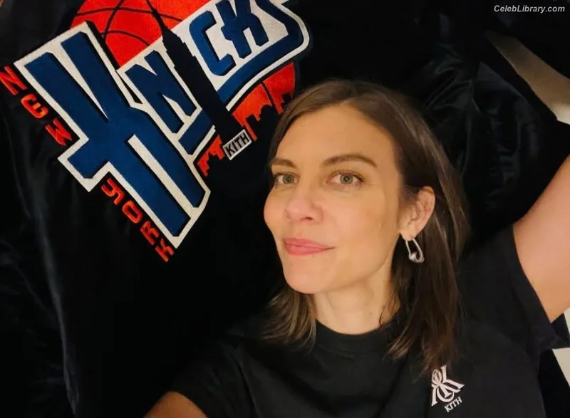 Lauren Cohan photo 19 of 433