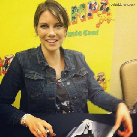 Lauren Cohan photo 12 of 433