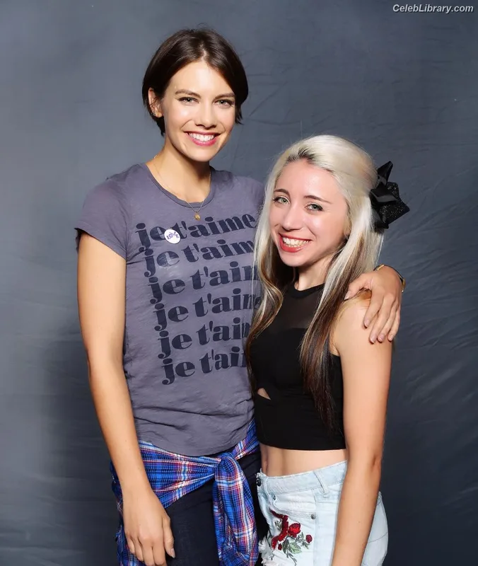 Lauren Cohan photo 23 of 433