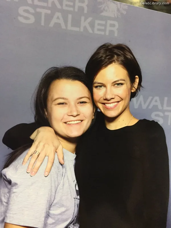 Lauren Cohan photo 8 of 433
