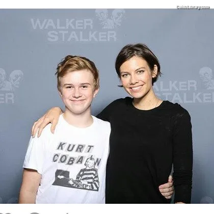 Lauren Cohan photo 17 of 433