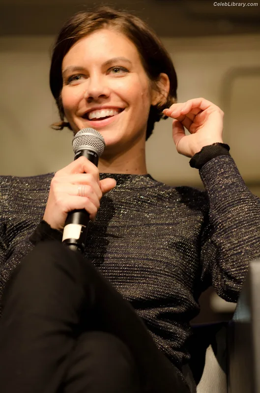 Lauren Cohan photo 6 of 433