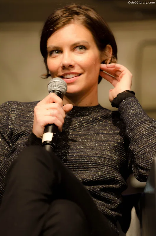 Lauren Cohan photo 7 of 433