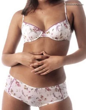 Lauren Cohan photo 9 of 433