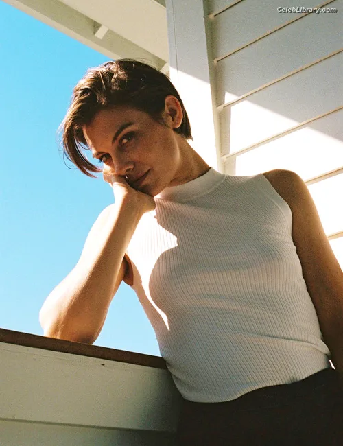 Lauren Cohan photo 5 of 433