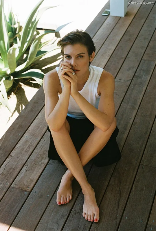 Lauren Cohan photo 10 of 433