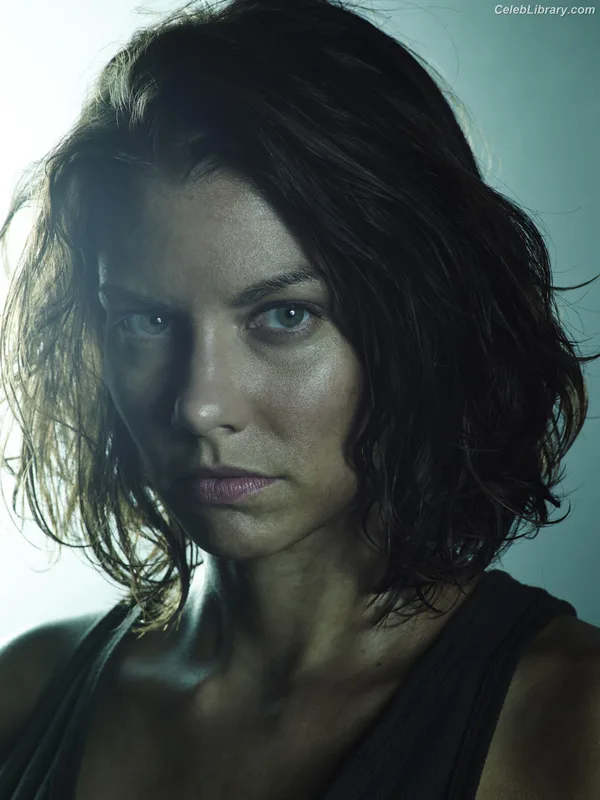 Lauren Cohan photo 12 of 433