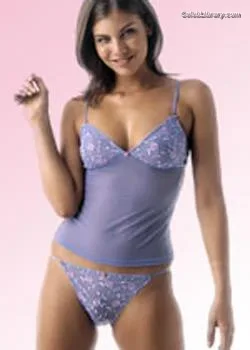 Lauren Cohan photo 10 of 433