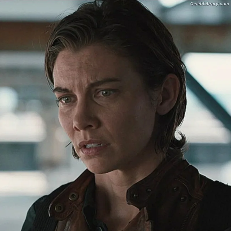 Lauren Cohan photo 10 of 433