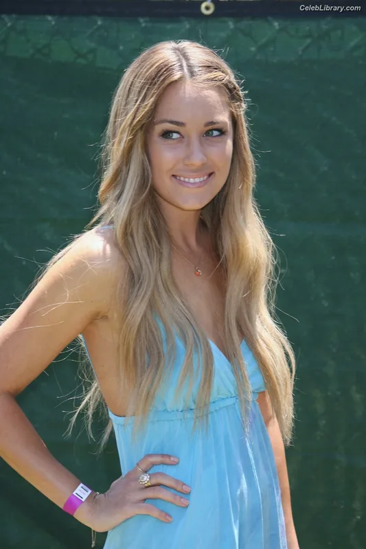 Lauren Conrad photo 12 of 26