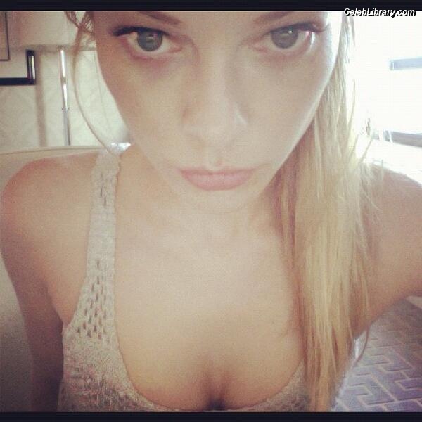 Lauren German photo 2 of 19