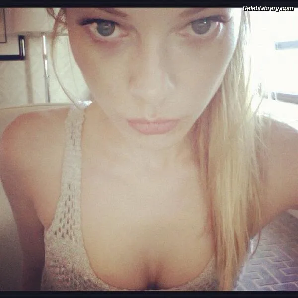 Lauren German photo 2 of 19