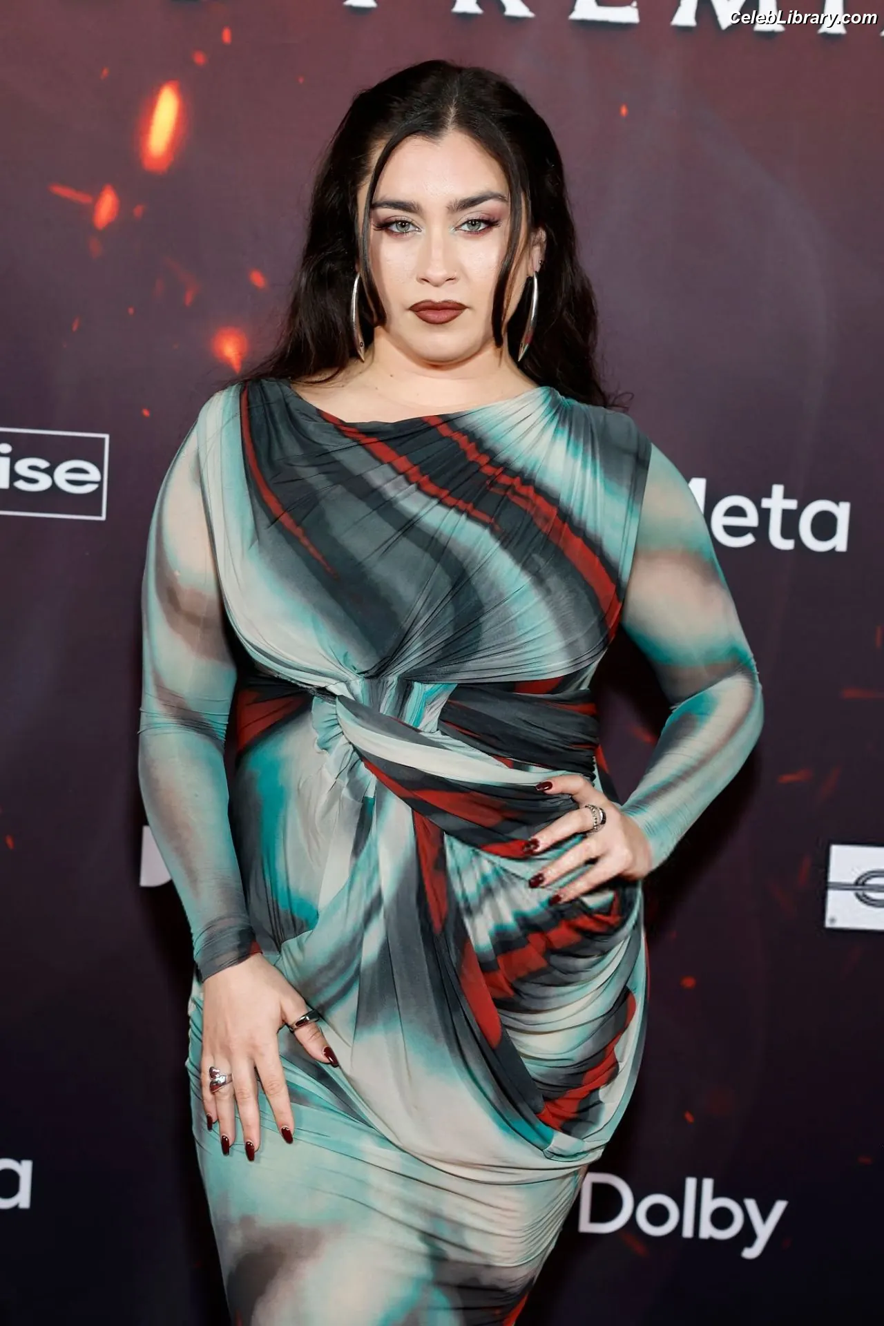Lauren Jauregui photo 13 of 680