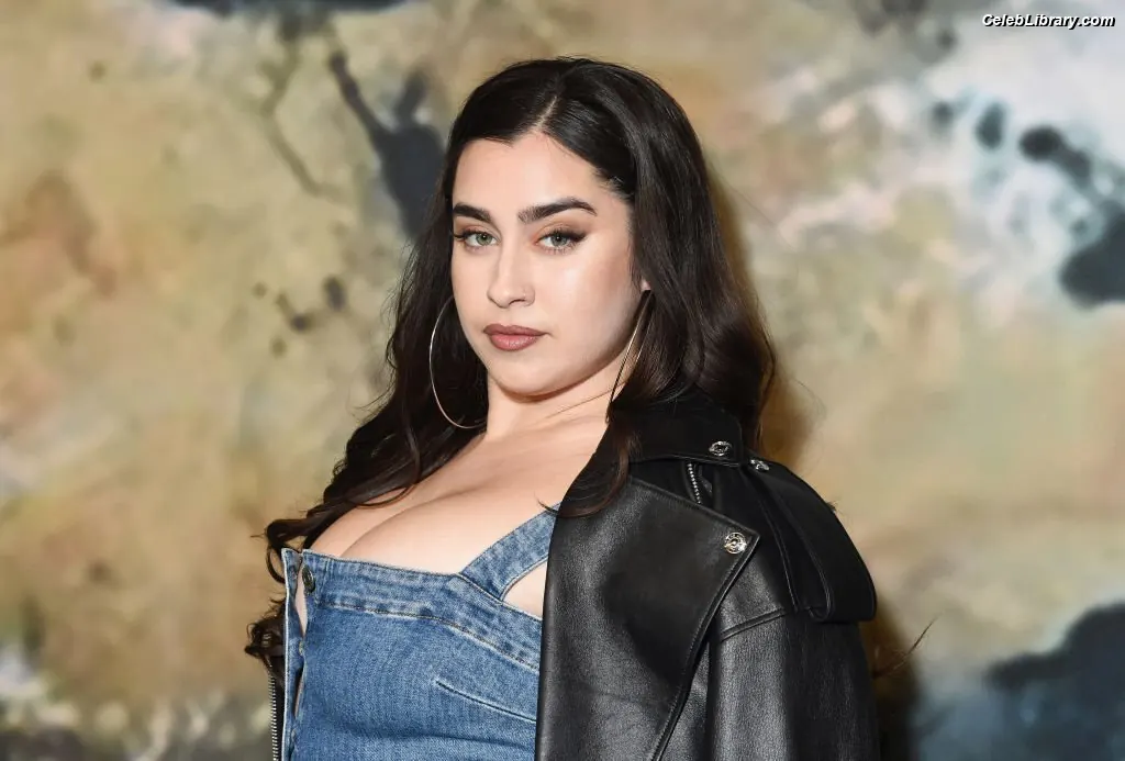 Lauren Jauregui photo 11 of 680