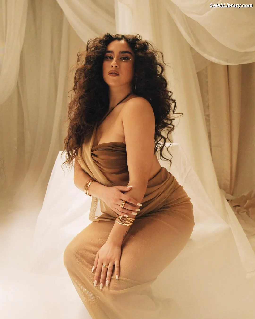 Lauren Jauregui photo 21 of 680