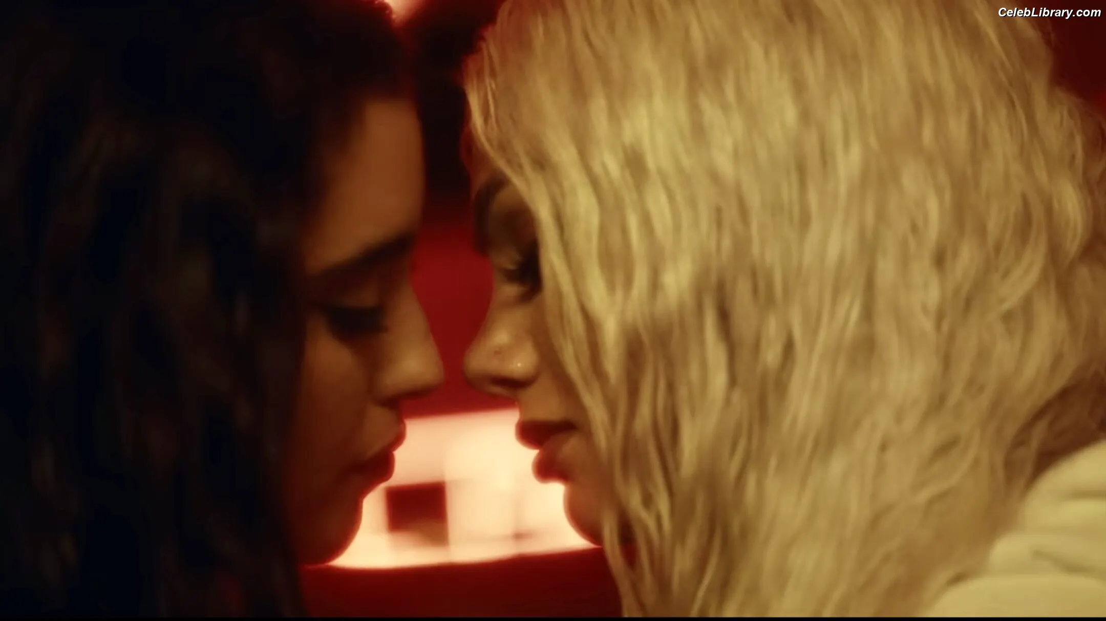 Lauren Jauregui photo 21 of 680