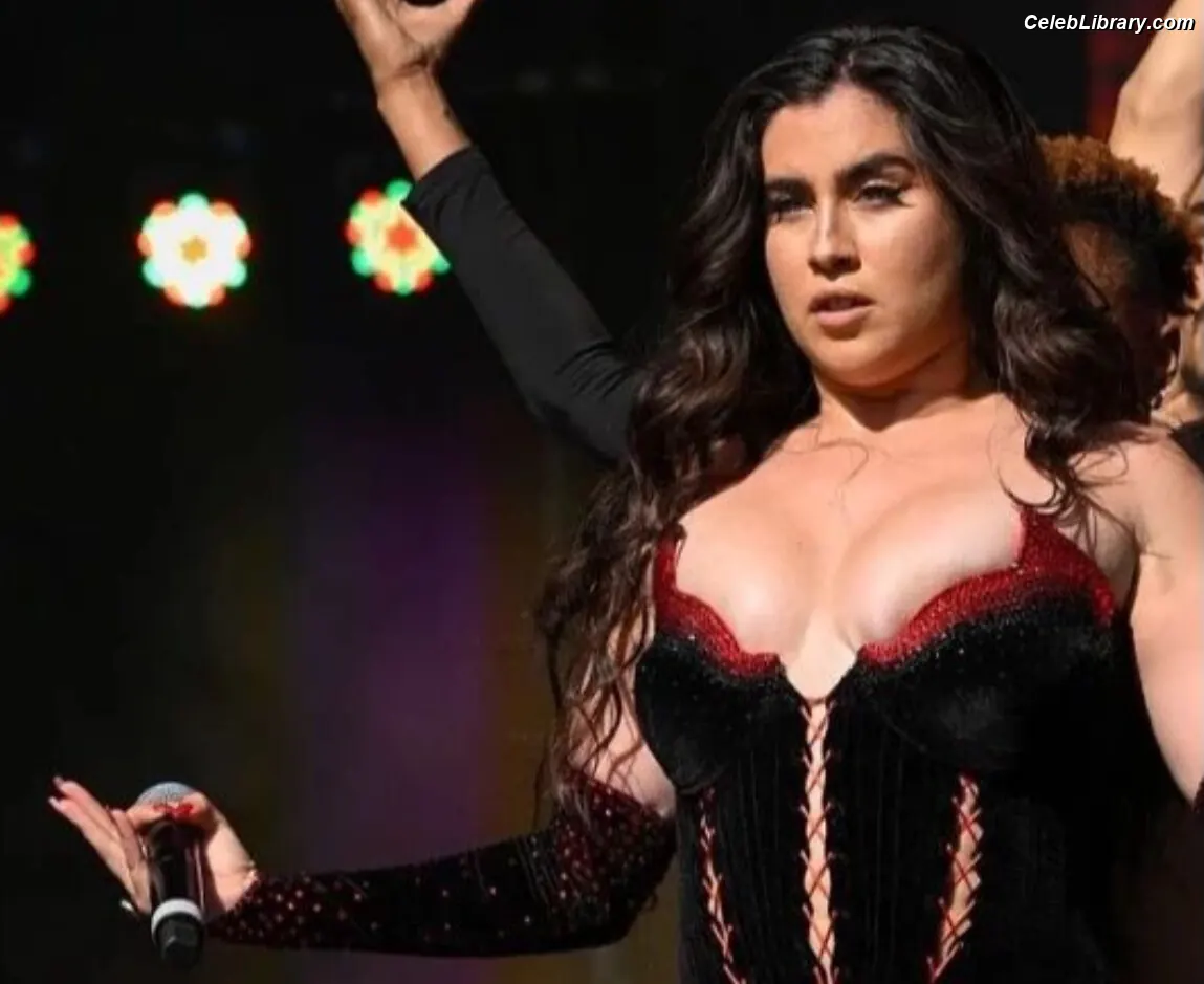 Lauren Jauregui photo 23 of 680