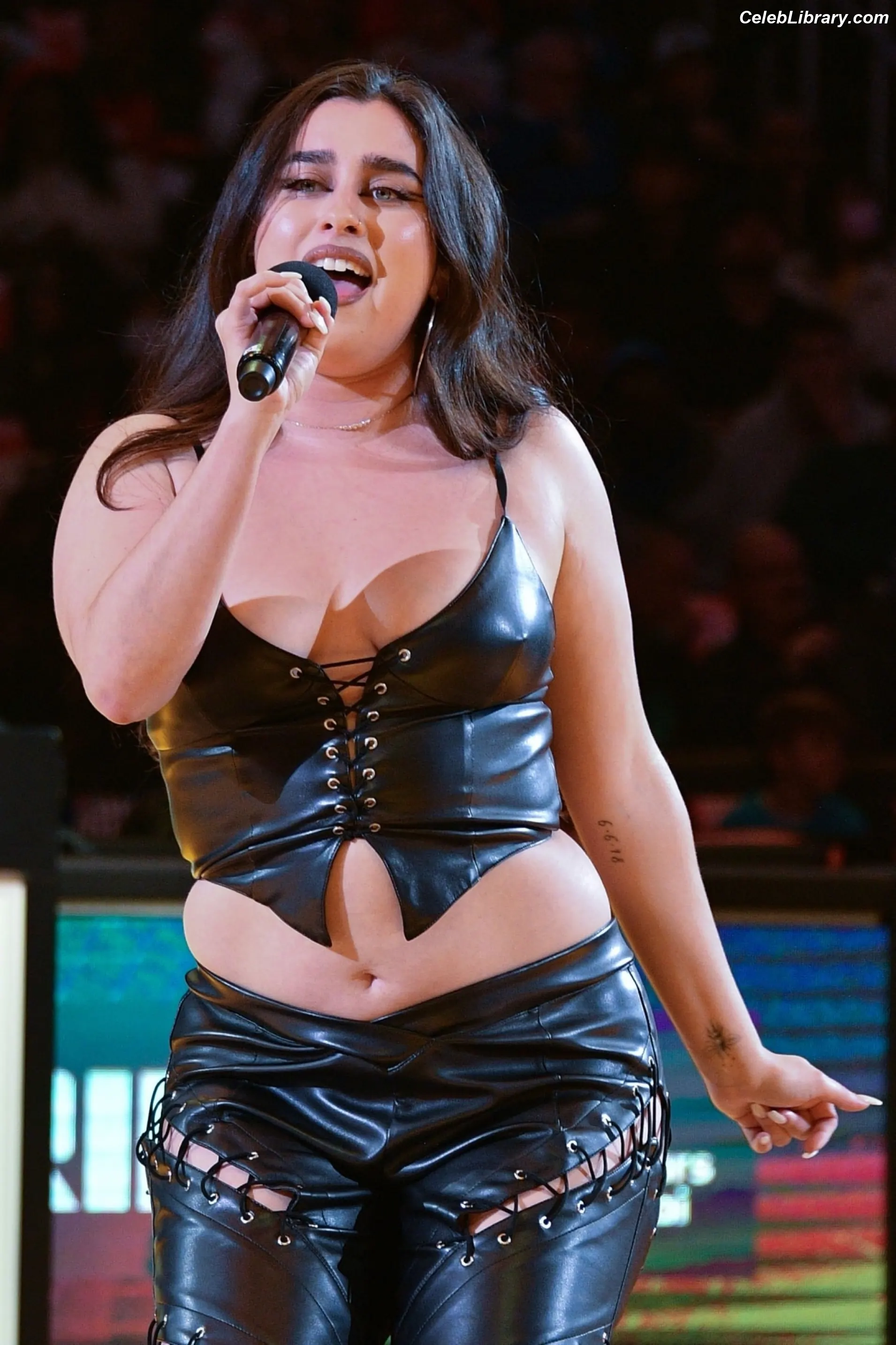 Lauren Jauregui photo 21 of 680