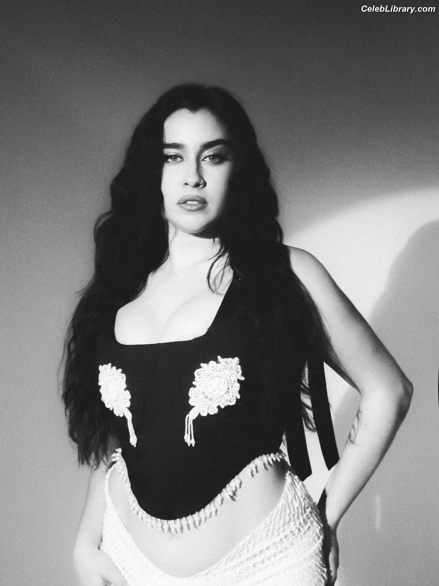 Lauren Jauregui photo 5 of 680