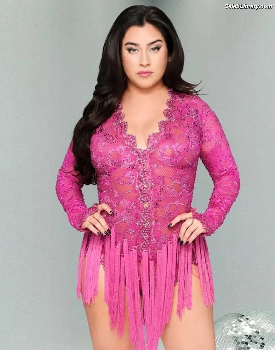 Lauren Jauregui photo 15 of 680