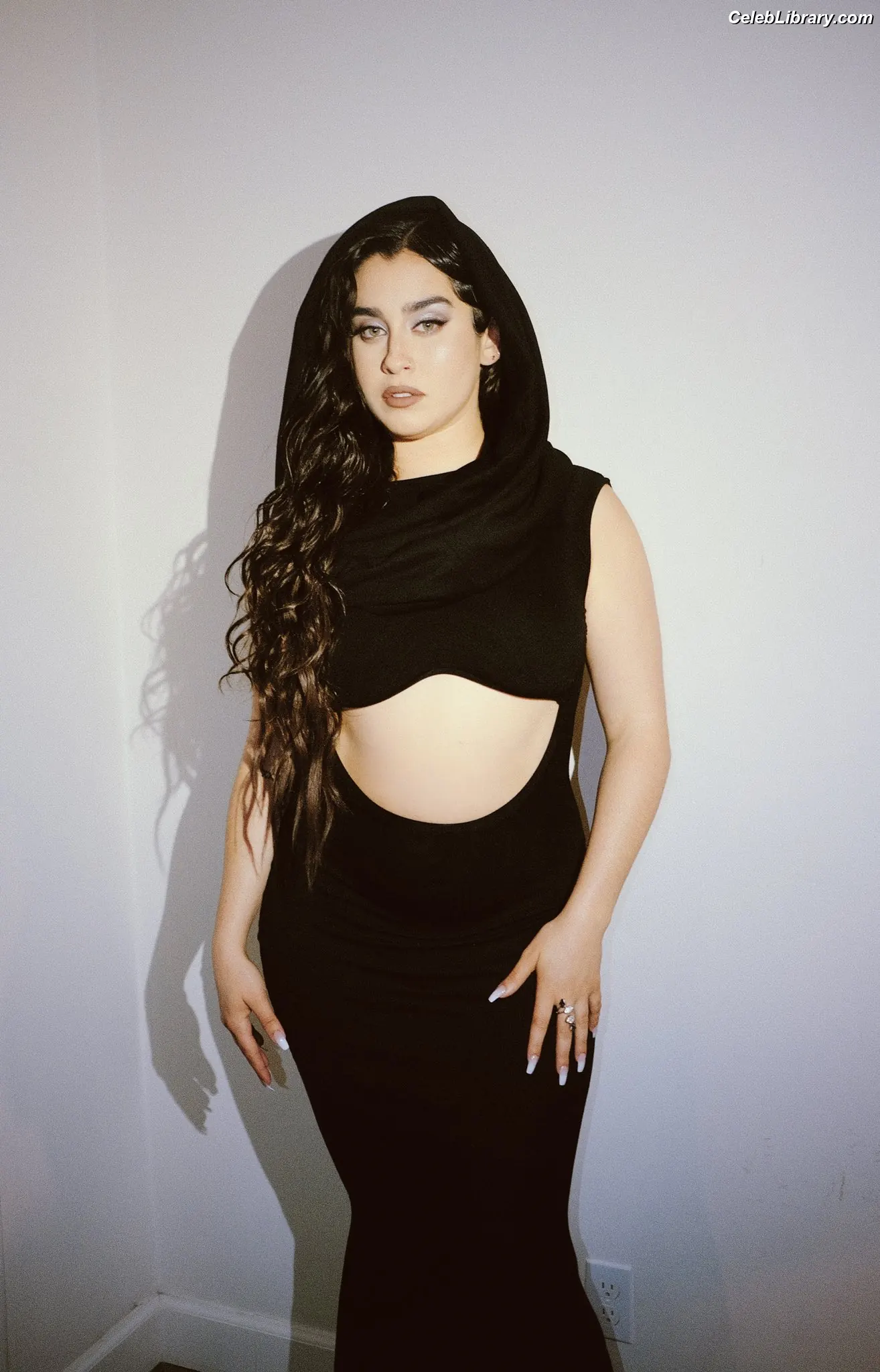 Lauren Jauregui photo 19 of 680