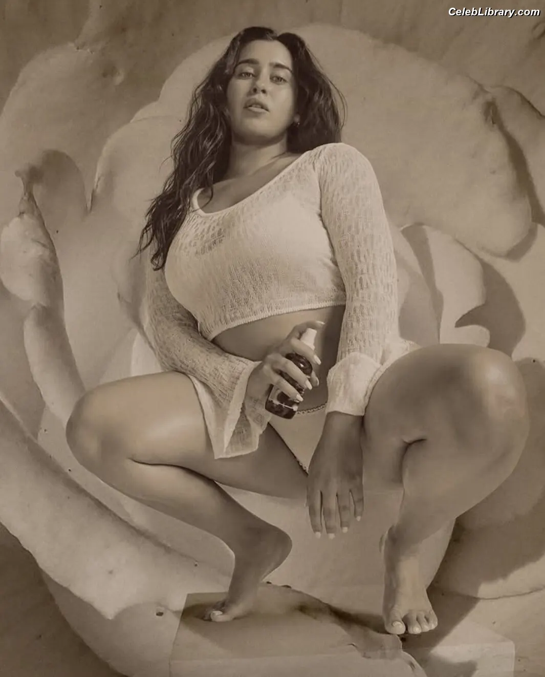 Lauren Jauregui photo 19 of 680