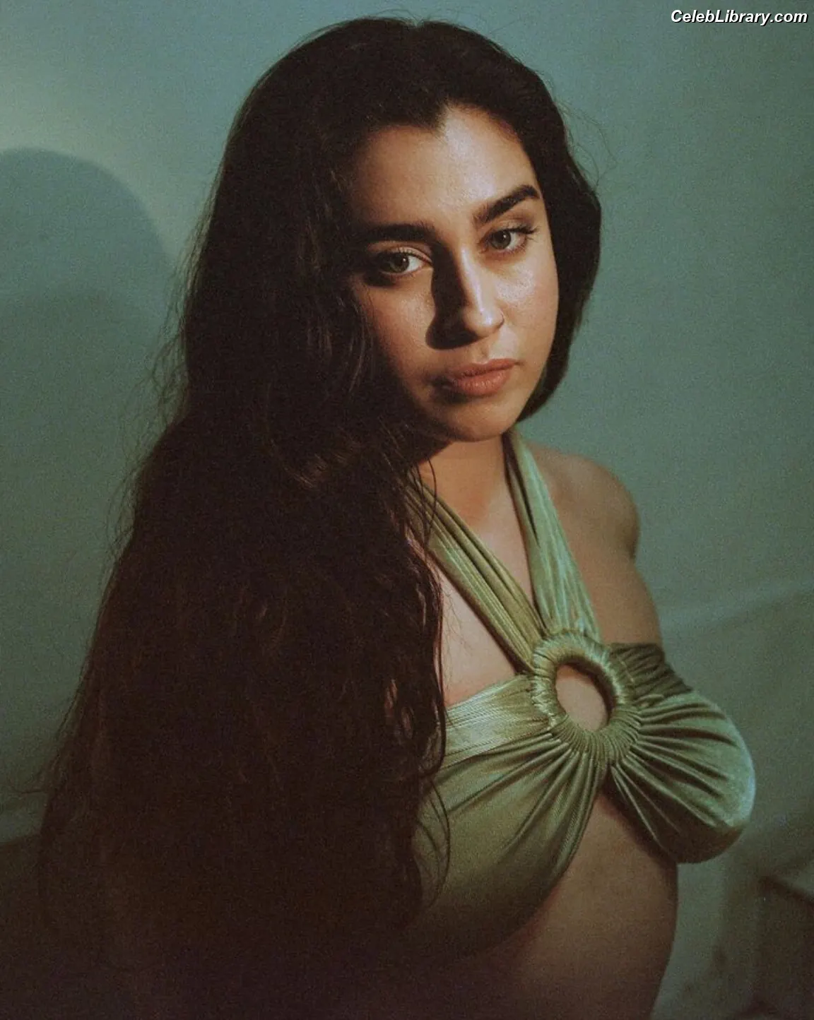 Lauren Jauregui photo 20 of 680