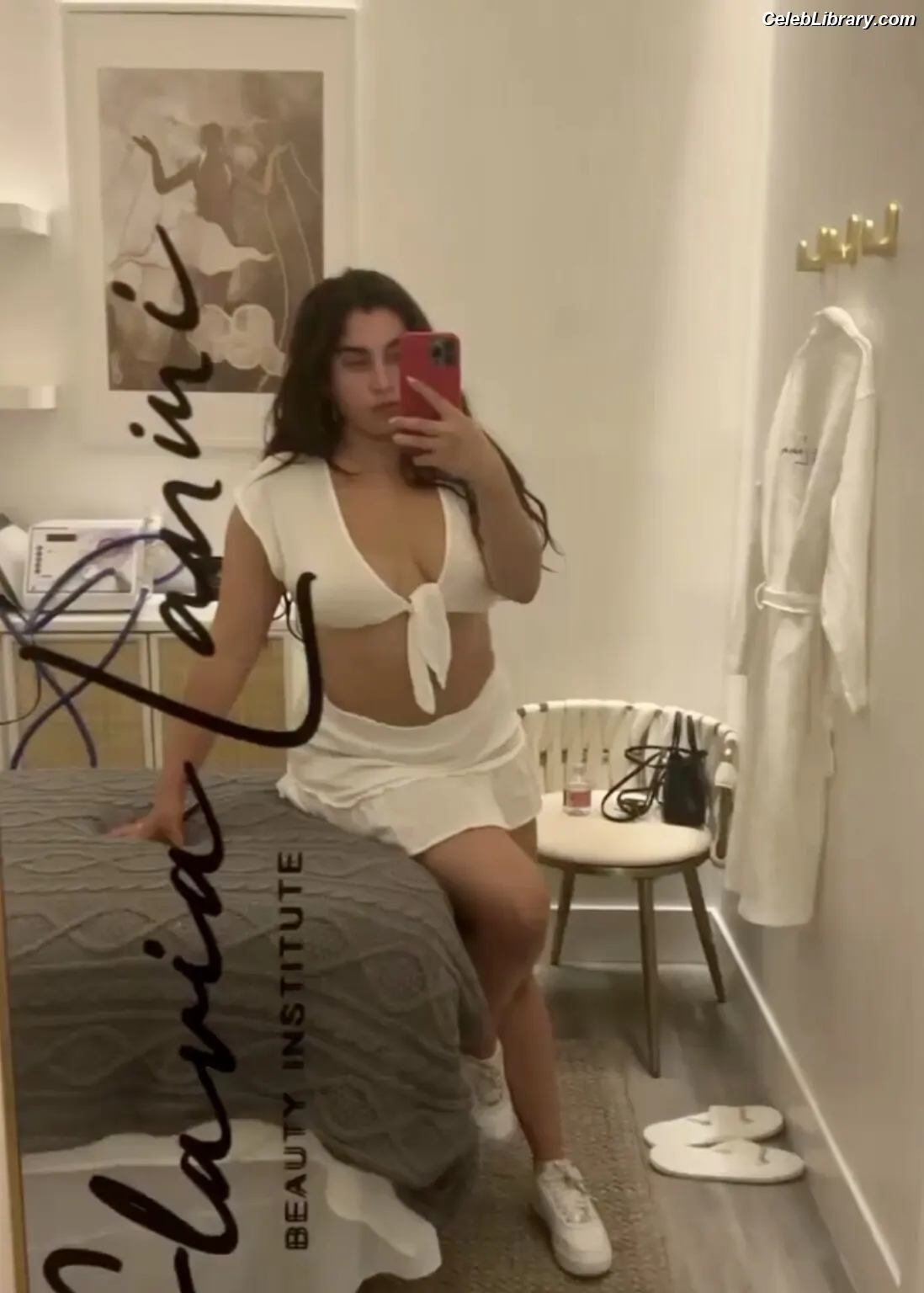 Lauren Jauregui photo 21 of 680