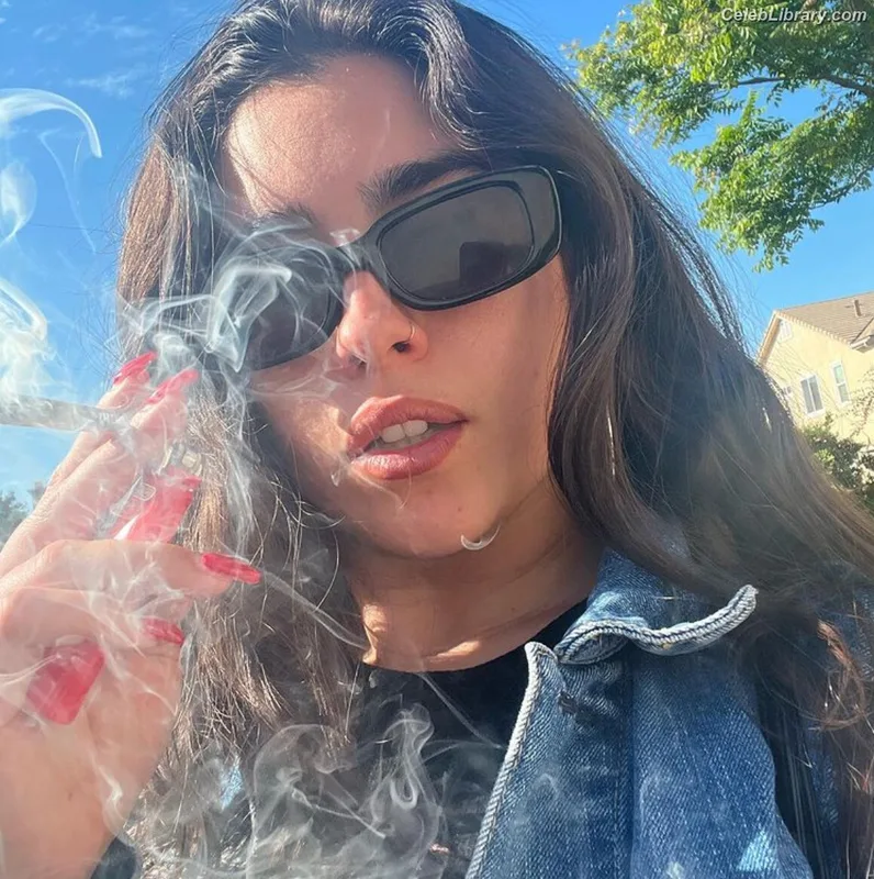 Lauren Jauregui photo 5 of 678