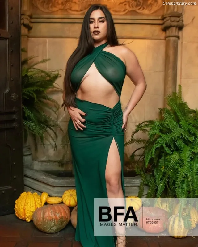 Lauren Jauregui photo 20 of 678