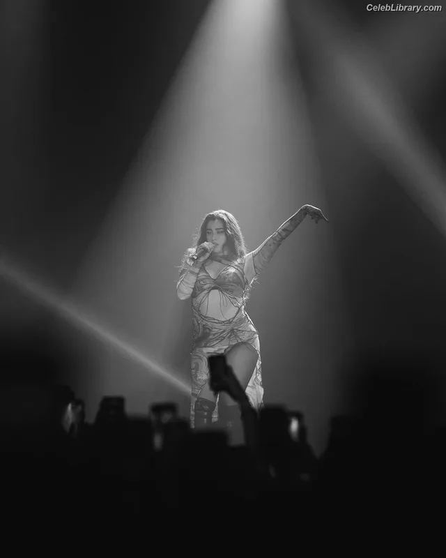 Lauren Jauregui photo 22 of 678