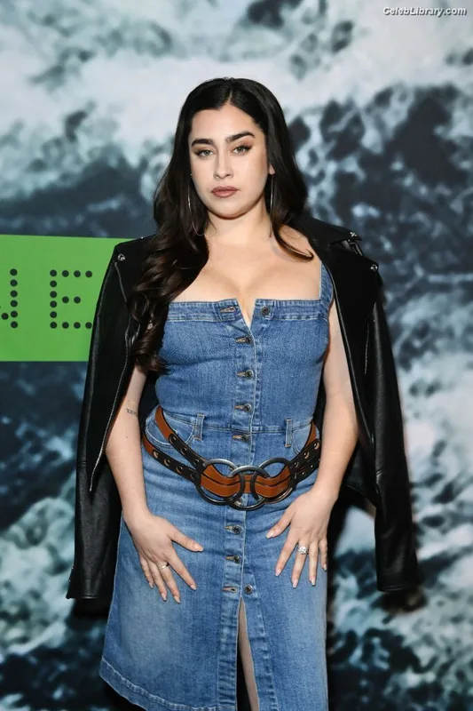 Lauren Jauregui photo 8 of 678