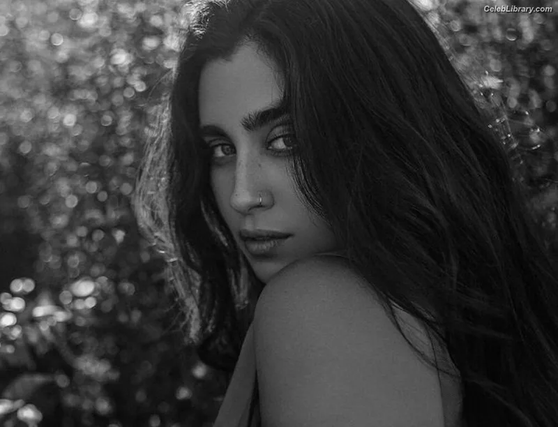 Lauren Jauregui photo 20 of 678