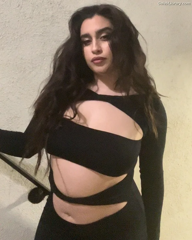 Lauren Jauregui photo 21 of 678