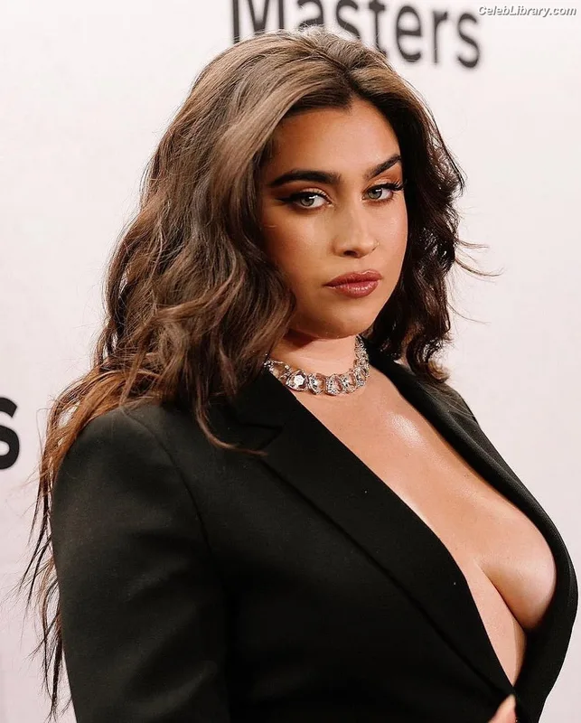 Lauren Jauregui photo 22 of 678