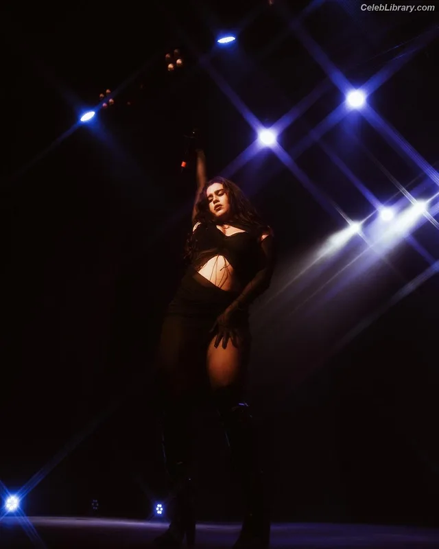 Lauren Jauregui photo 6 of 678