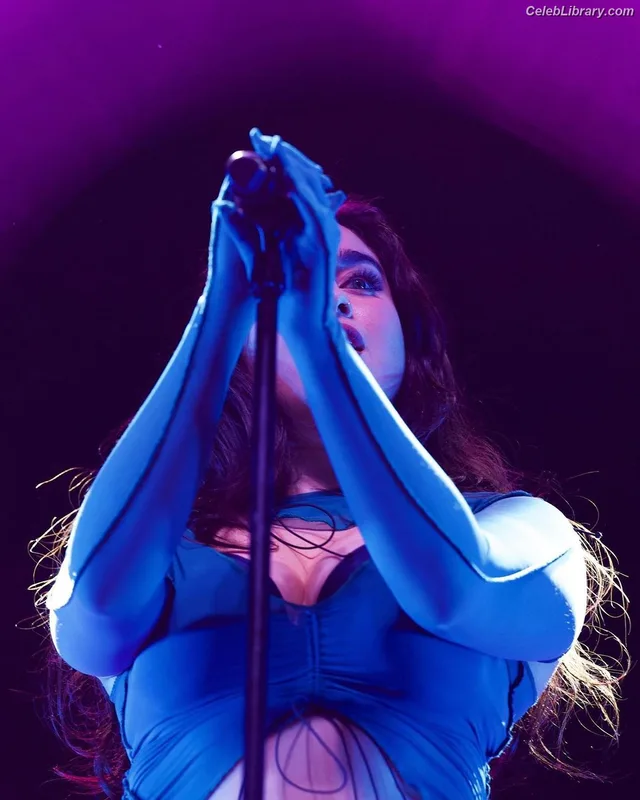 Lauren Jauregui photo 17 of 678