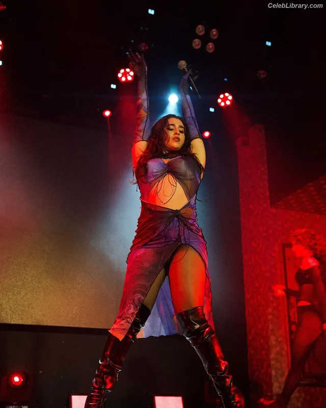 Lauren Jauregui photo 24 of 678