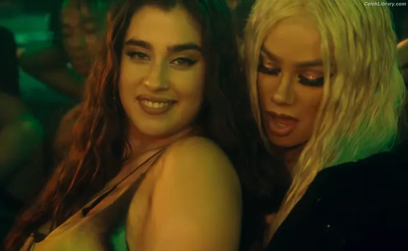 Lauren Jauregui photo 21 of 678