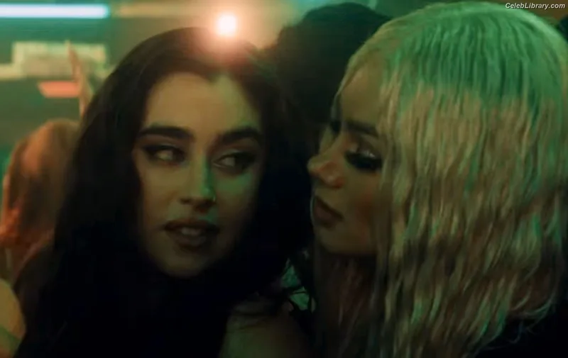 Lauren Jauregui photo 18 of 678