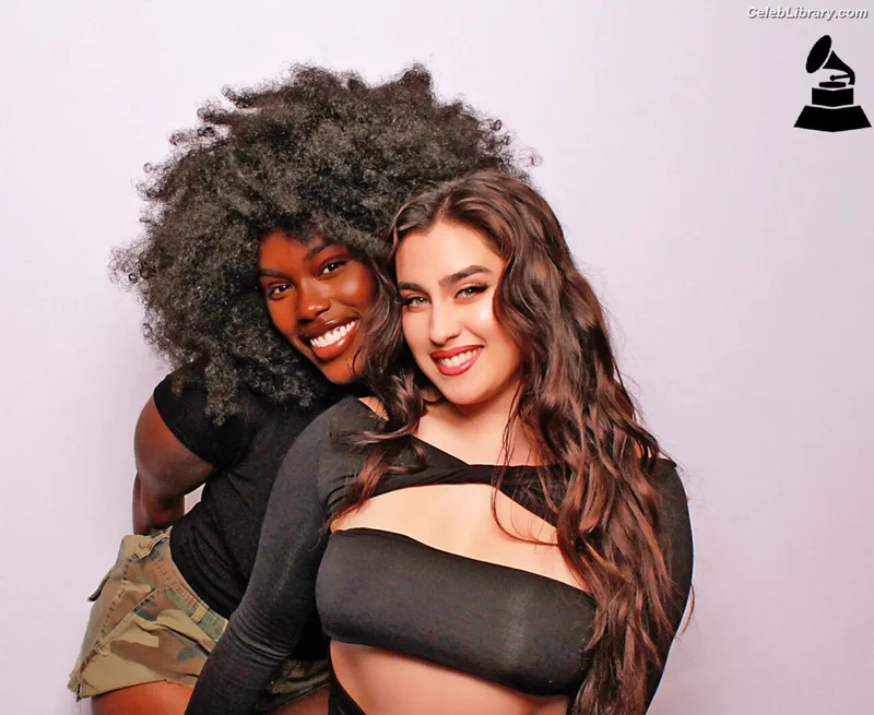 Lauren Jauregui photo 13 of 678