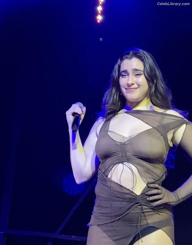 Lauren Jauregui photo 14 of 678