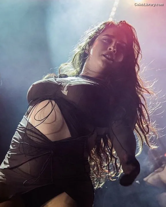 Lauren Jauregui photo 18 of 678