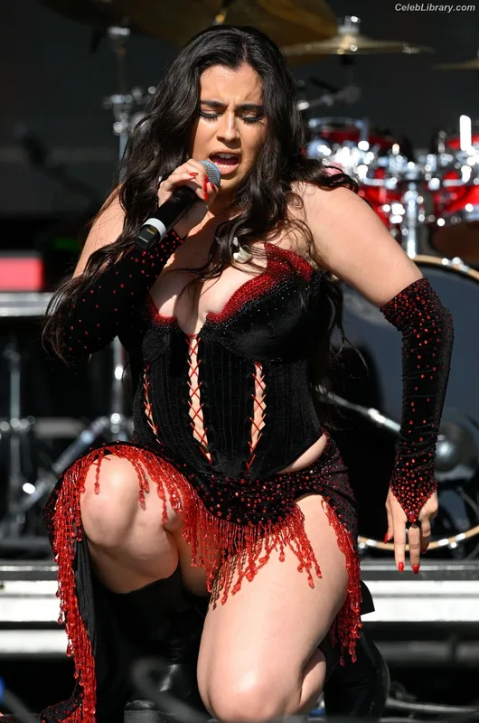 Lauren Jauregui photo 22 of 678