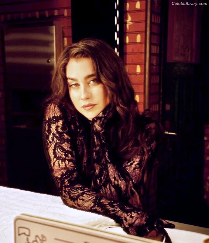 Lauren Jauregui photo 6 of 678