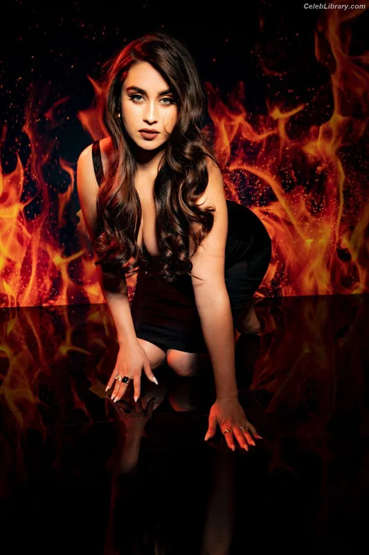 Lauren Jauregui photo 14 of 678